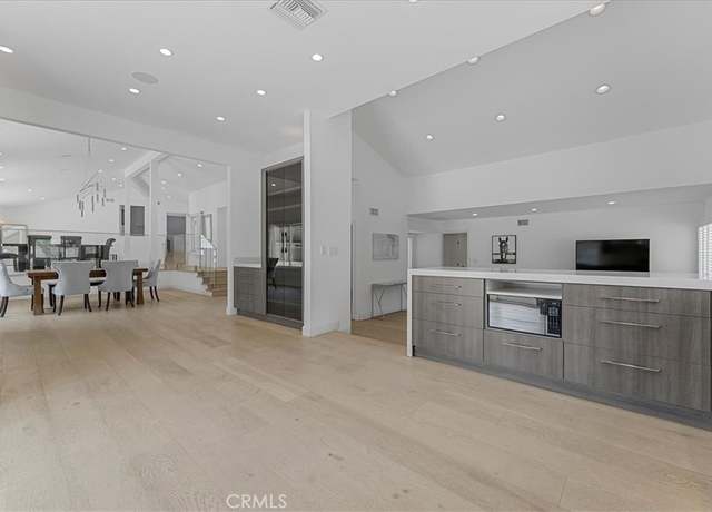 Property at 23760 Oakfield Rd, Hidden Hills, CA 91302, 6 beds, 4 baths