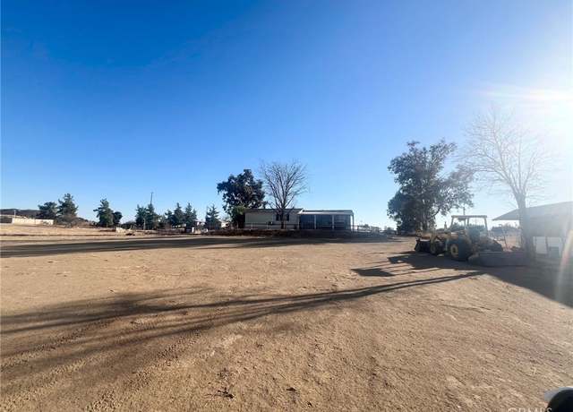 Property at 33761 Leon Rd, Menifee, CA 92596, 3 beds, 3 baths