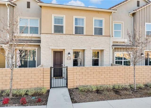 Property at 22743 Harmony Dr, Saugus, CA 91350, 3 beds, 2.5 baths