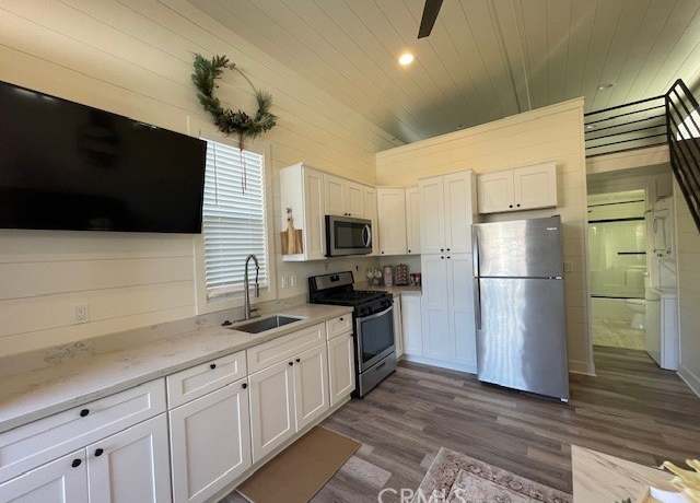 Property at 313 1st St Unit E, La Habra, CA 90631, 1 bed, 1 bath
