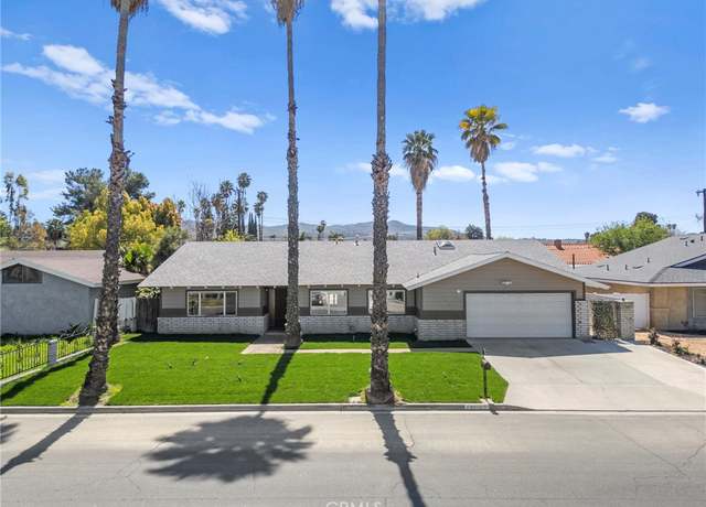 Property at 42399 Buenos Aires Dr, Hemet, CA 92544, 4 beds, 3 baths