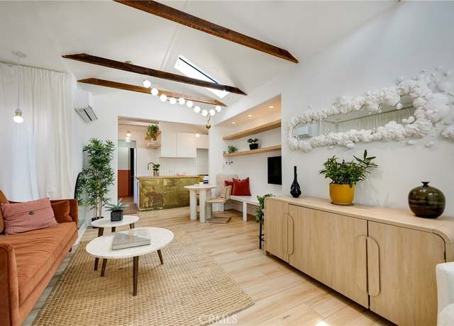 Property at 810 E 8th St, Long Beach, CA 90813, 1 bed, 1 bath