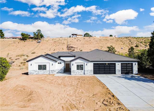Property at 7781 Chase Ave, Hesperia, CA 92345, 4 beds, 3 baths