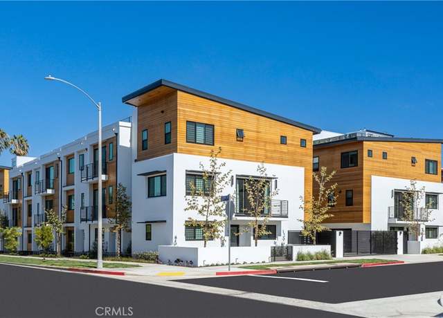 Property at 1567 Hi Point St, Los Angeles, CA 90035, 3 beds, 3.5 baths