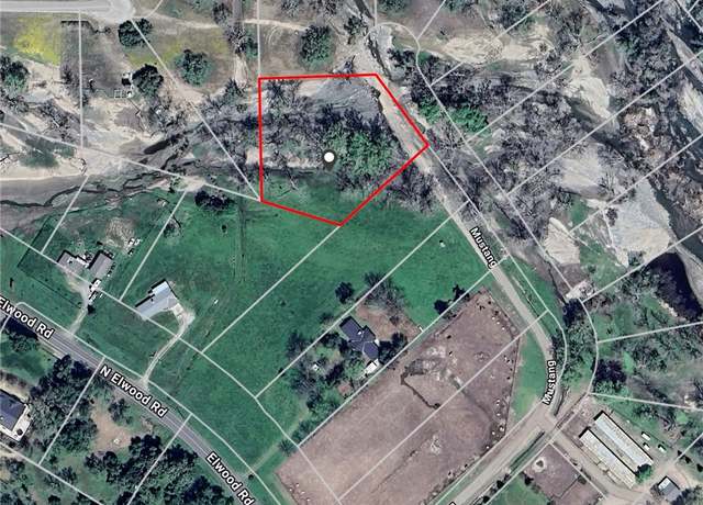 Property at 1 Mustang Rd, Sanger, CA 93657