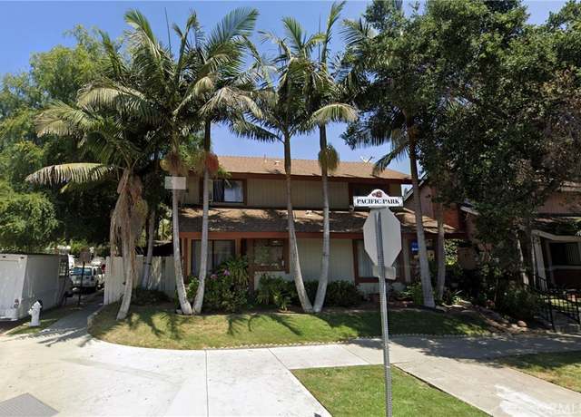 Property at 701 E Chestnut Ave, Santa Ana, CA 92701, 9 beds, 8.5 baths