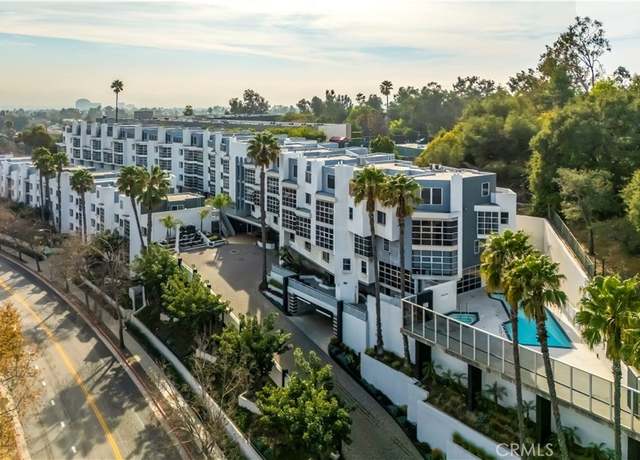 Property at 171 N Church Ln #617, Los Angeles, CA 90049, 2 beds, 3 baths