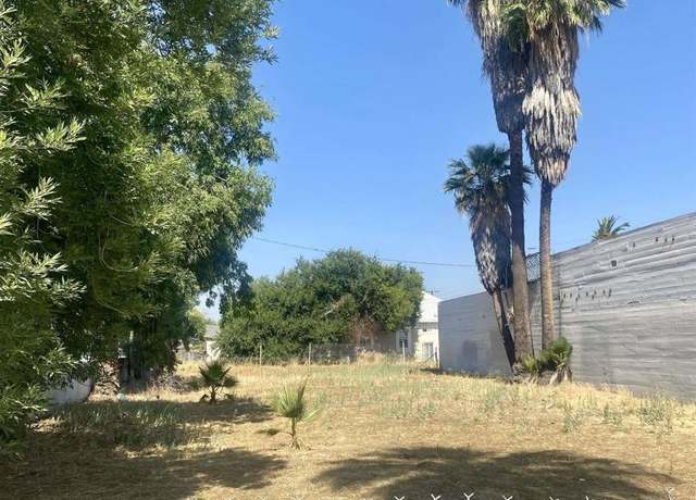 Property at 840 N E St, San Bernardino, CA 92410