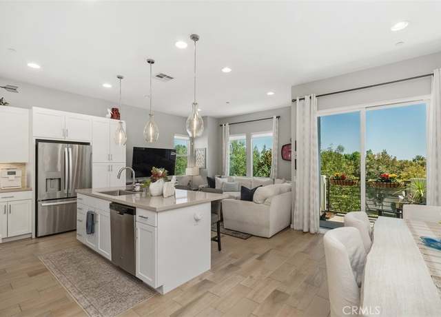 Property at 432 Broadway, Brea, CA 92821, 2 beds, 2.5 baths