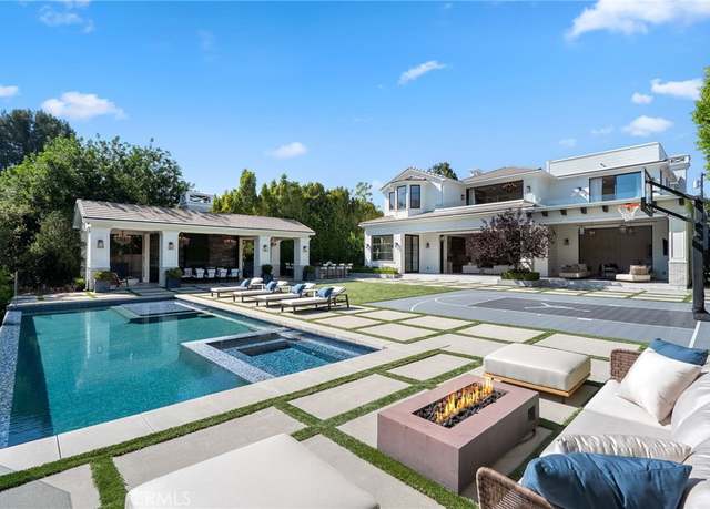 Property at 16630 Oldham Pl, Encino, CA 91436, 6 beds, 8.5 baths