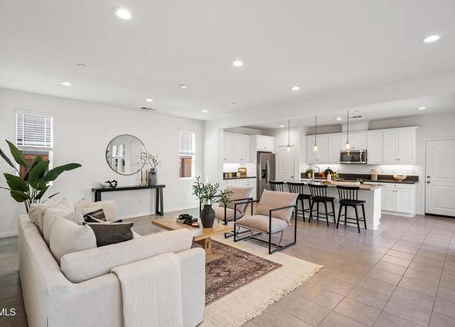 Property at 445 Chickasaw St, Ventura, CA 93001, 4 beds, 3 baths