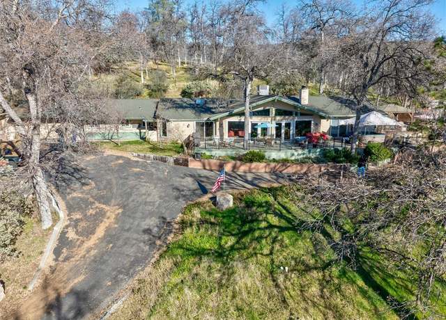 Property at 42387 Maples Ln, Oakhurst, CA 93644, 3 beds, 3.5 baths