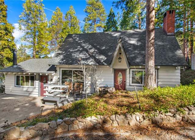 Property at 818 Dom Way, Lake Arrowhead, CA 92352, 3 beds, 2 baths