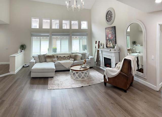 Property at 13425 Via Almeria, Tustin, CA 92782, 3 beds, 2.5 baths