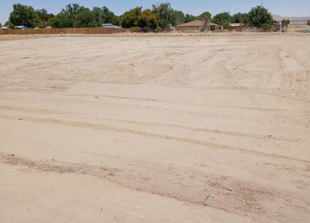 Property at 175 Ave N8, Lake Los Angeles, CA 93535