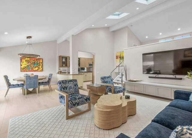 Property at 12812 Caminito En Flor, Del Mar, CA 92014, 3 beds, 2.5 baths
