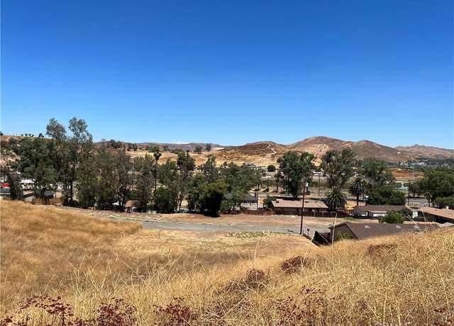 Property at 5 Stecher Ave, Lake Elsinore, CA 92530