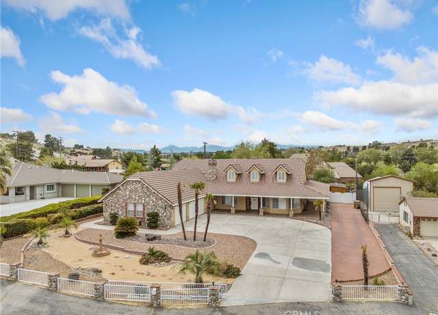Property at 17826 Folsom Ct, Hesperia, CA 92345, 3 beds, 3 baths