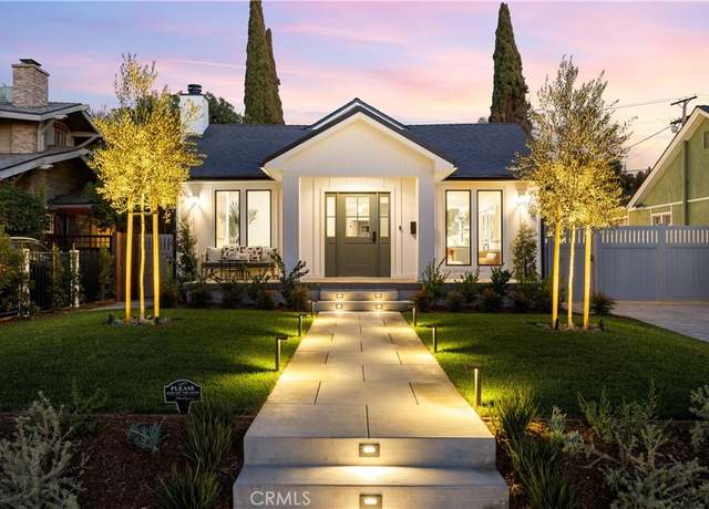 Property at 564 N Lucerne Blvd, Los Angeles, CA 90004, 3 beds, 2 baths