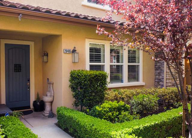 Property at 28485 N Herrera St, Valencia, CA 91354, 2 beds, 3 baths
