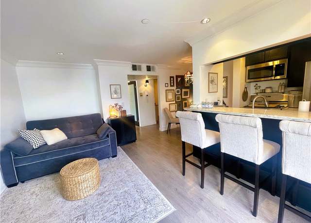 Property at 10960 Ashton Ave #307, Los Angeles, CA 90024, 1 bed, 1 bath