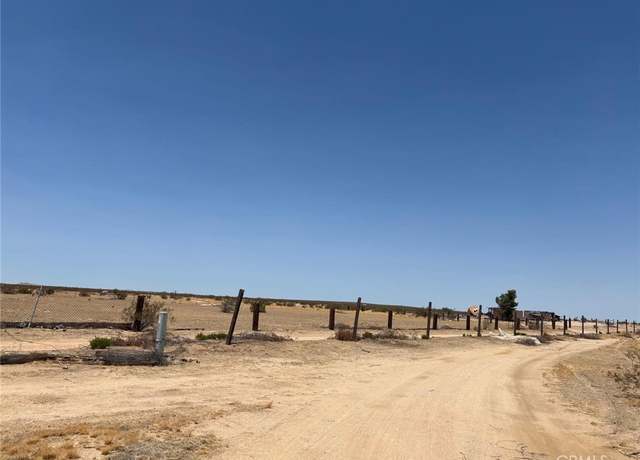 Property at 23495 E Avenue K8, Lancaster, CA 93535