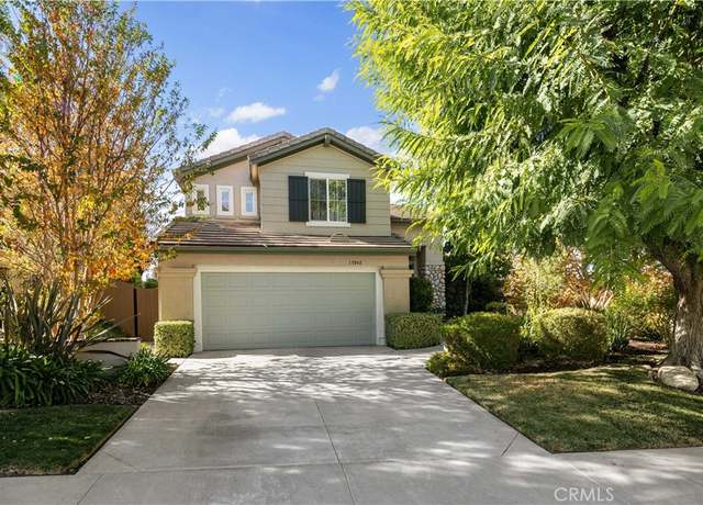 Property at 17942 Maplehurst Pl, Canyon Country, CA 91387, 3 beds, 2.5 baths