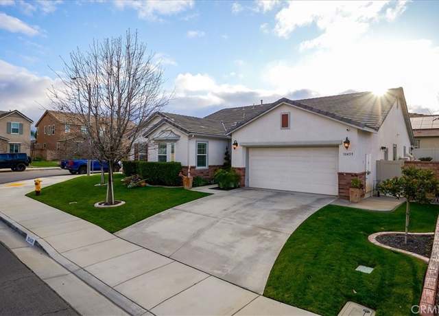 Property at 30459 Cowboy Ln, Menifee, CA 92584, 3 beds, 2 baths