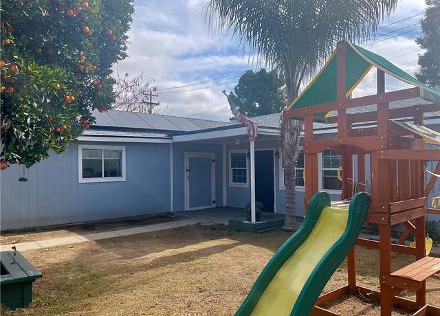 Property at 431 Douglas St, Bakersfield, CA 93308, 3 beds, 1 bath