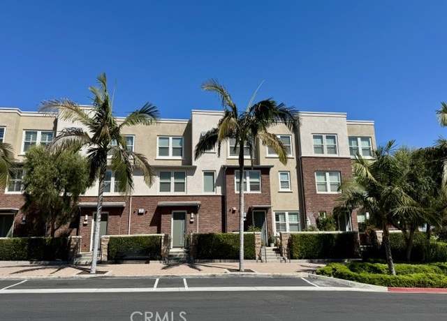 Property at 3 Vantis Dr, Aliso Viejo, CA 92656, 2 beds, 2.5 baths
