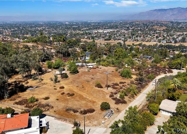 Property at 28311 Vista Del Valle, Hemet, CA 92544, 3 beds, 2 baths