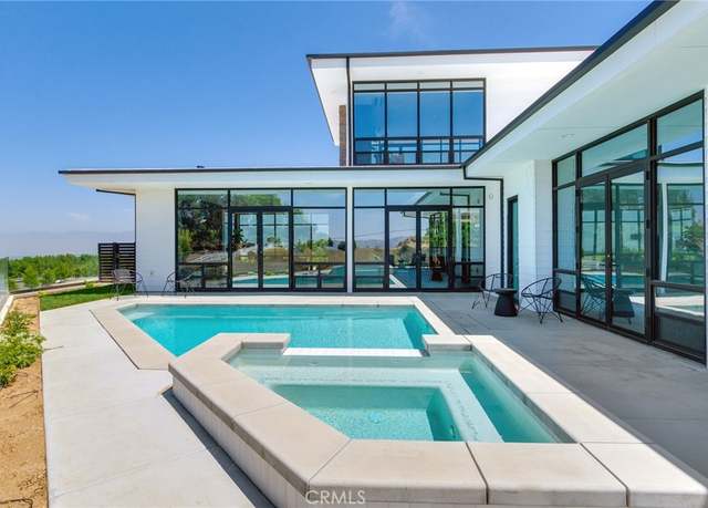 Property at 1912 Edgefair Ln, Redlands, CA 92373, 4 beds, 3.5 baths