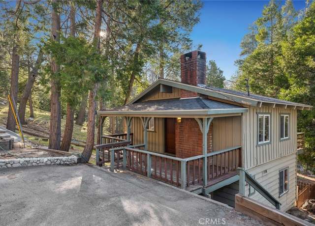 Property at 1602 Moon Dr, Lake Arrowhead, CA 92352, 2 beds, 2 baths