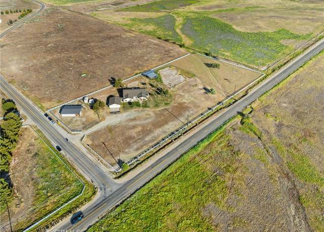 Property at 59083 Coyote Canyon Rd, Anza, CA 92539, 5 beds, 3 baths