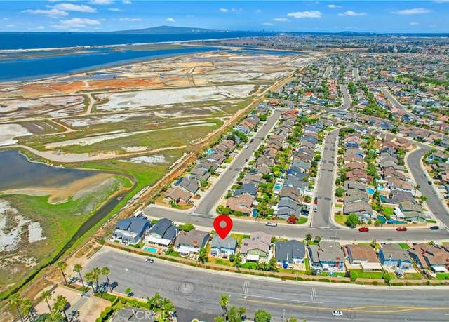 Property at 18202 Foss Ln, Huntington Beach, CA 92648, 3 beds, 2.5 baths