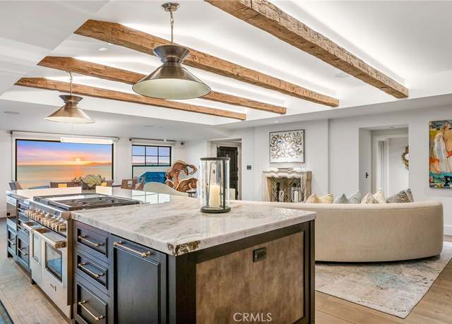 Property at 2040 Ocean Way, Laguna Beach, CA 92651, 2 beds, 2.5 baths