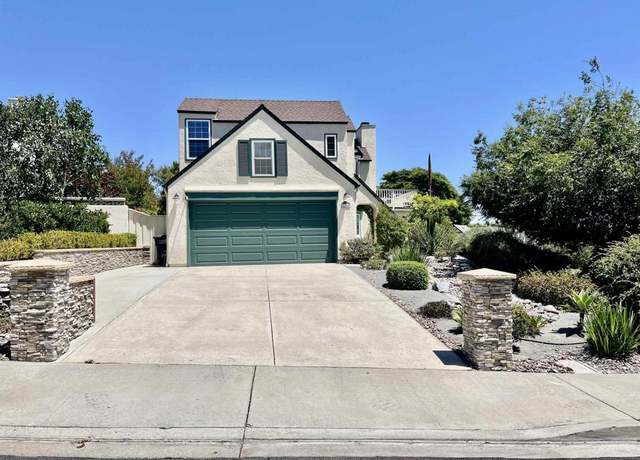 Property at 4604 Trafalgar Ln, Carlsbad, CA 92010, 3 beds, 2.5 baths