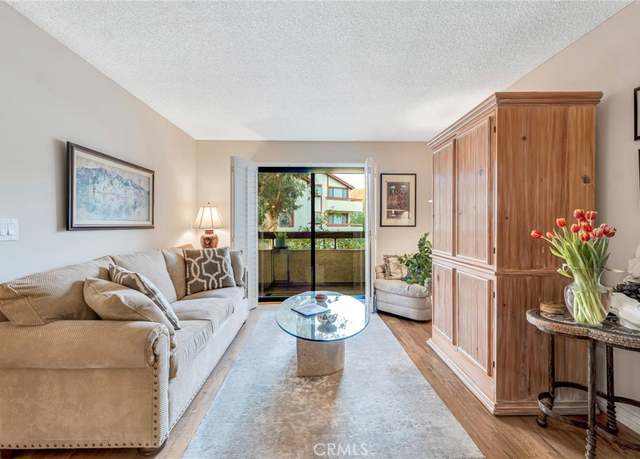 Property at 28010 Tiffany Ln #309, Canyon Country, CA 91387, 2 beds, 2 baths