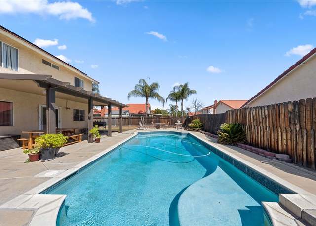 Property at 29552 Kanan Rd, Menifee, CA 92586, 4 beds, 3 baths