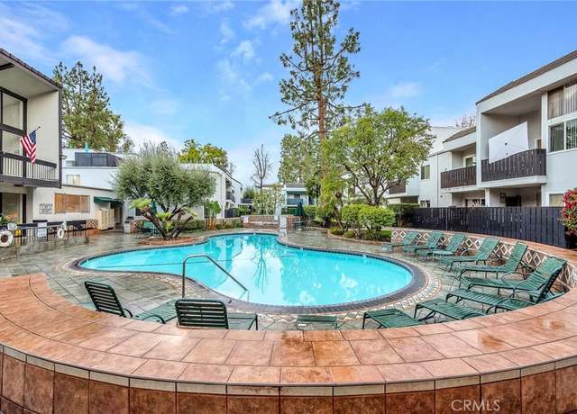 Property at 18645 Hatteras St #305, Tarzana, CA 91356, 1 bed, 1 bath