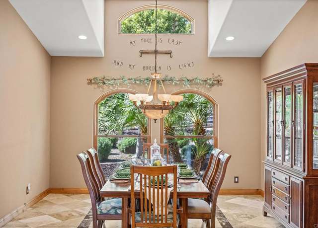 Property at 15636 Sage Hill Dr, Ramona, CA 92065, 6 beds, 5 baths