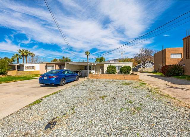 Property at 331 Santo Dr, San Jacinto, CA 92583, 2 beds, 1.5 baths