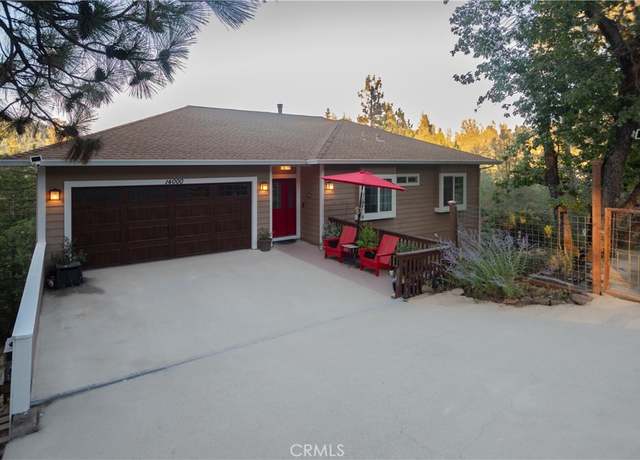 Property at 14000 Nelson Ln, Cobb, CA 95426, 4 beds, 3 baths