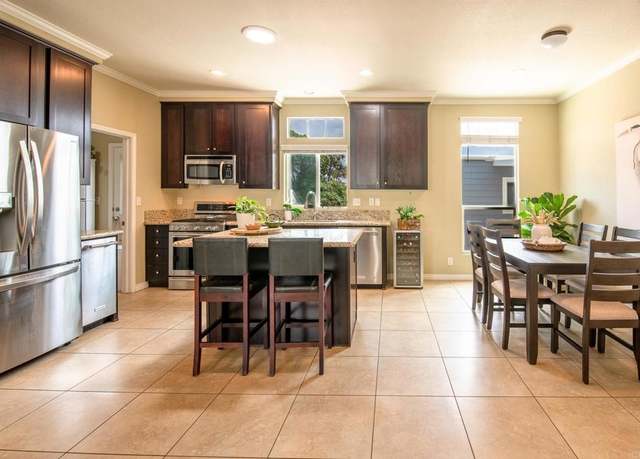 Property at 6508 Friendly Pl, Carlsbad, CA 92011, 3 beds, 2 baths