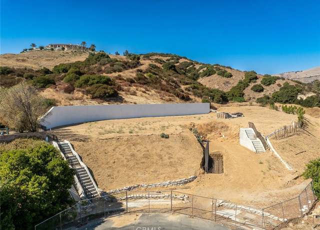 Property at 11885 Macoda Ln, Chatsworth, CA 91311