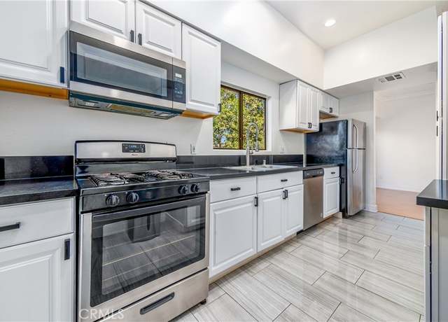 Property at 14247 Riverside Dr #203, Sherman Oaks, CA 91423, 2 beds, 2 baths