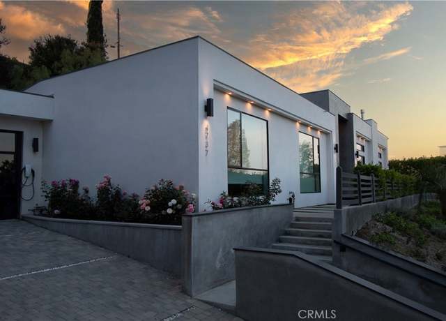 Property at 4737 Dunas Ln, Tarzana, CA 91356, 3 beds, 3.5 baths