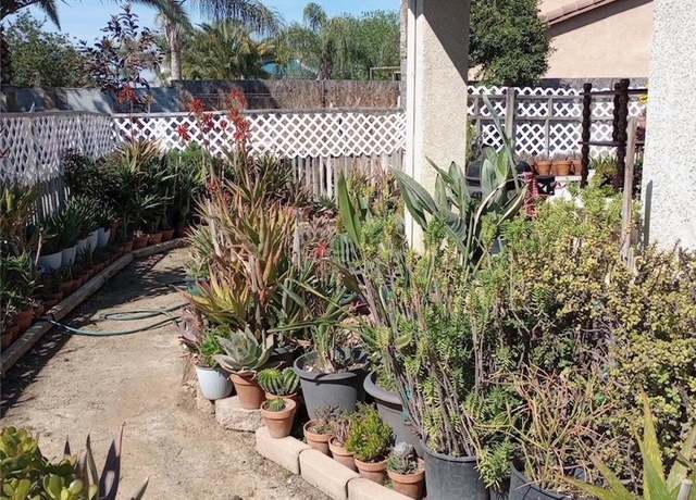 Property at 2106 Via Tuscania Ave, Delano, CA 93215, 5 beds, 3 baths
