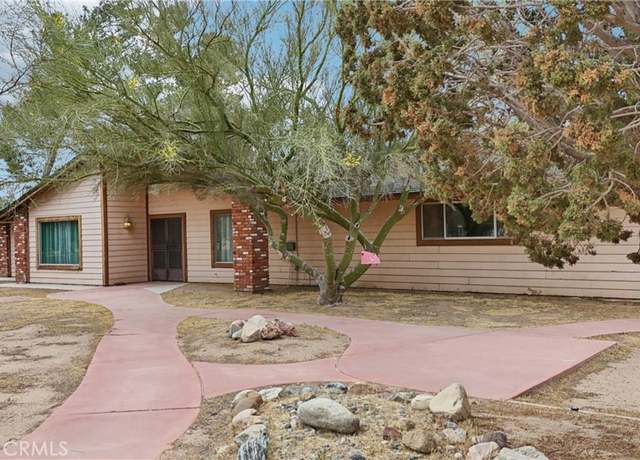 Property at 14676 Poplar St, Hesperia, CA 92345, 3 beds, 3 baths
