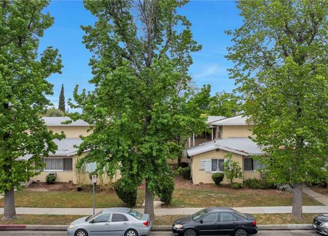 Property at 7001 Hazeltine Ave, Van Nuys, CA 91405, 14 beds, 10 baths